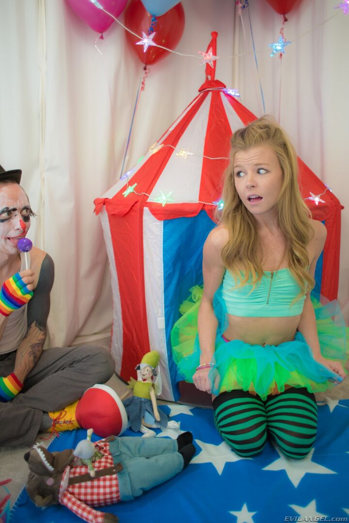CREEPY ASS CLOWN'S PERVERTED CIRCUS