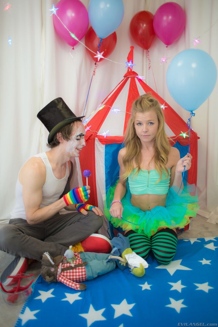 CREEPY ASS CLOWN'S PERVERTED CIRCUS