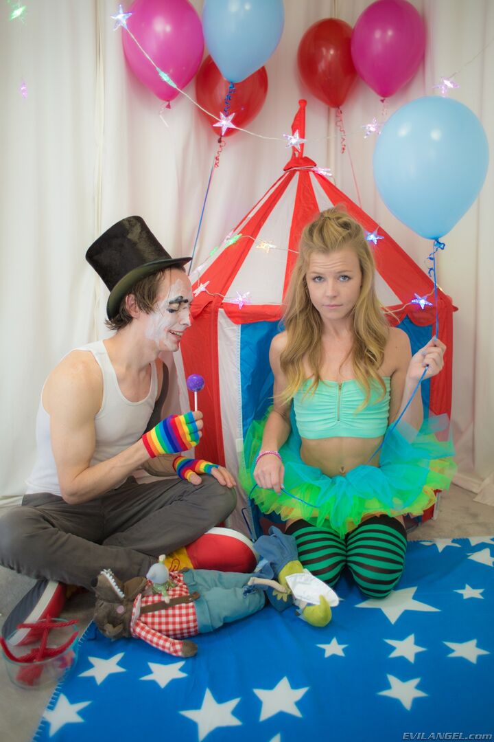 CREEPY ASS CLOWN'S PERVERTED CIRCUS