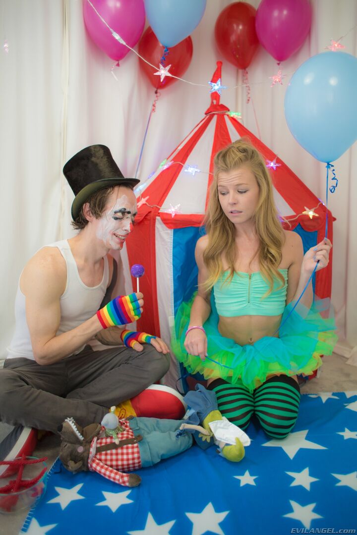 CREEPY ASS CLOWN'S PERVERTED CIRCUS