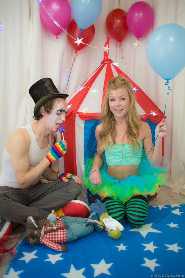 CREEPY ASS CLOWN'S PERVERTED CIRCUS