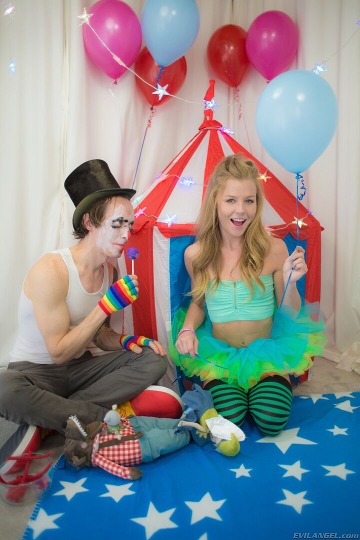 CREEPY ASS CLOWN'S PERVERTED CIRCUS