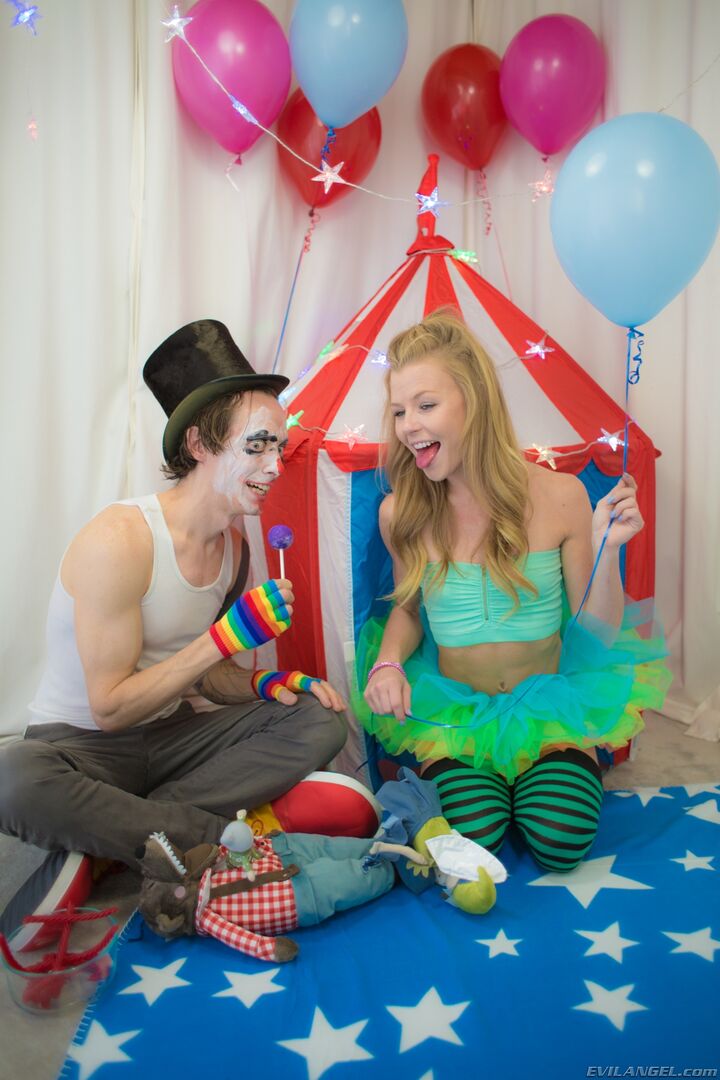 CREEPY ASS CLOWN'S PERVERTED CIRCUS
