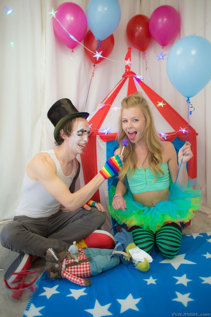 CREEPY ASS CLOWN'S PERVERTED CIRCUS