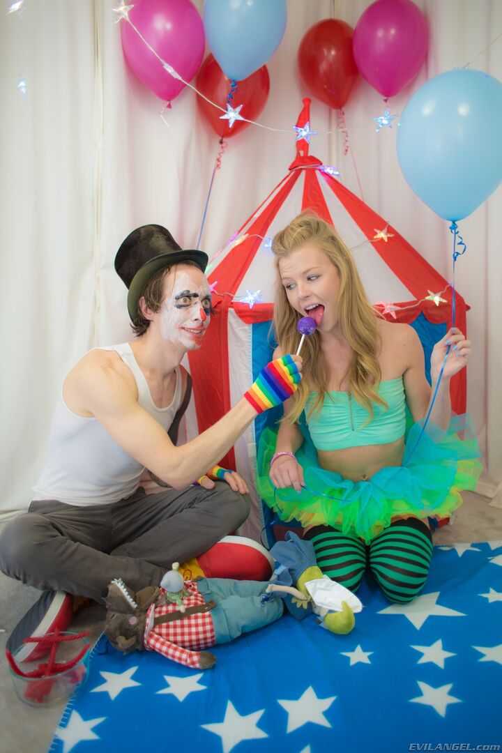 CREEPY ASS CLOWN'S PERVERTED CIRCUS