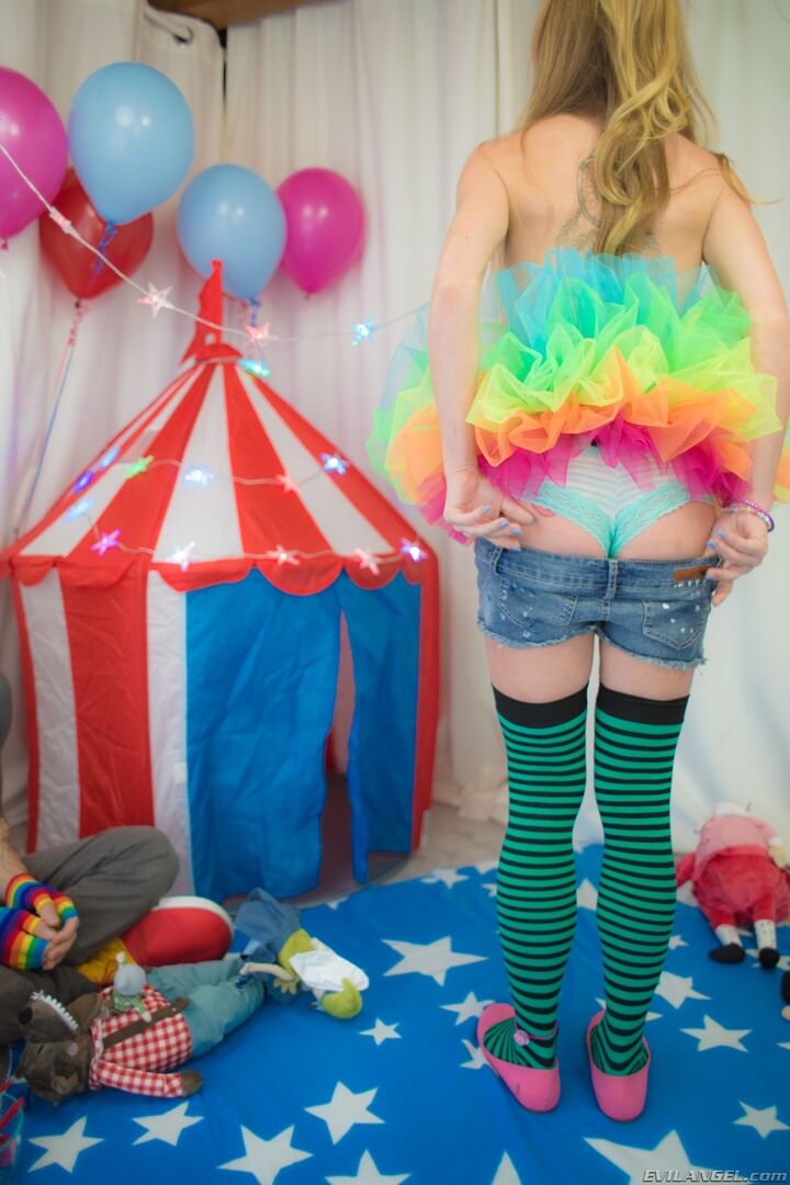 CREEPY ASS CLOWN'S PERVERTED CIRCUS