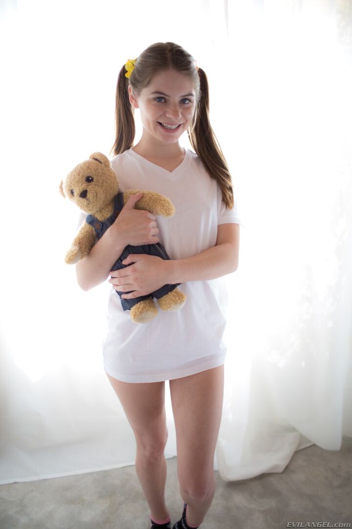 DOMINANT STEP-DADDY PUTS ALICE TO BED