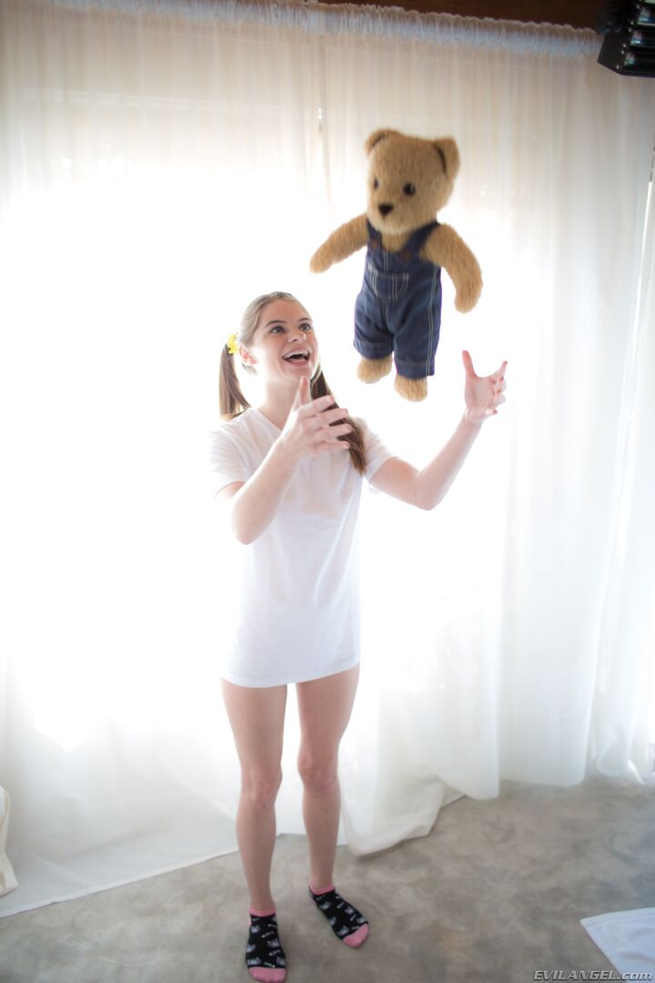 DOMINANT STEP-DADDY PUTS ALICE TO BED