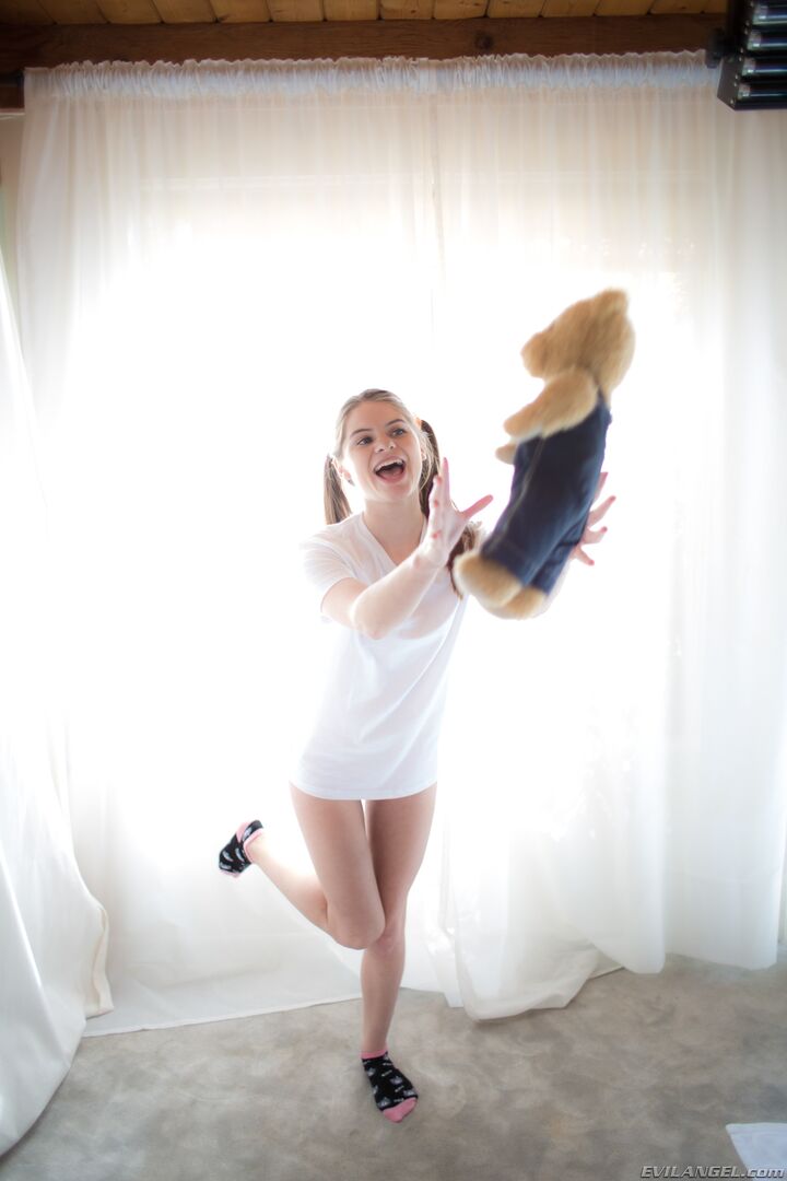 DOMINANT STEP-DADDY PUTS ALICE TO BED