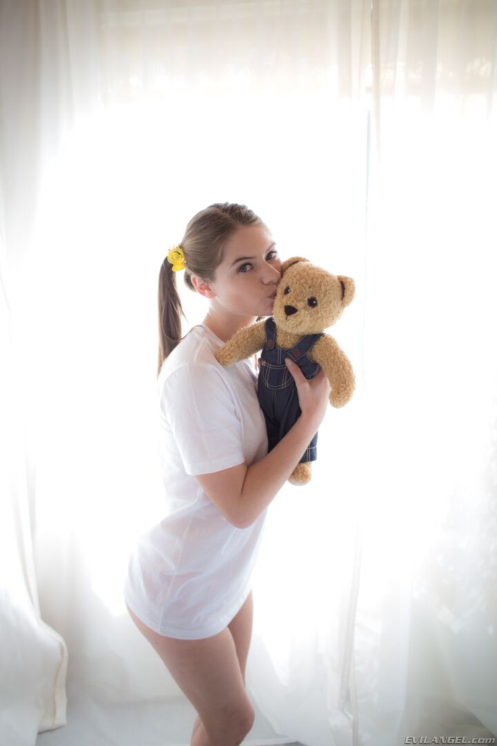 DOMINANT STEP-DADDY PUTS ALICE TO BED