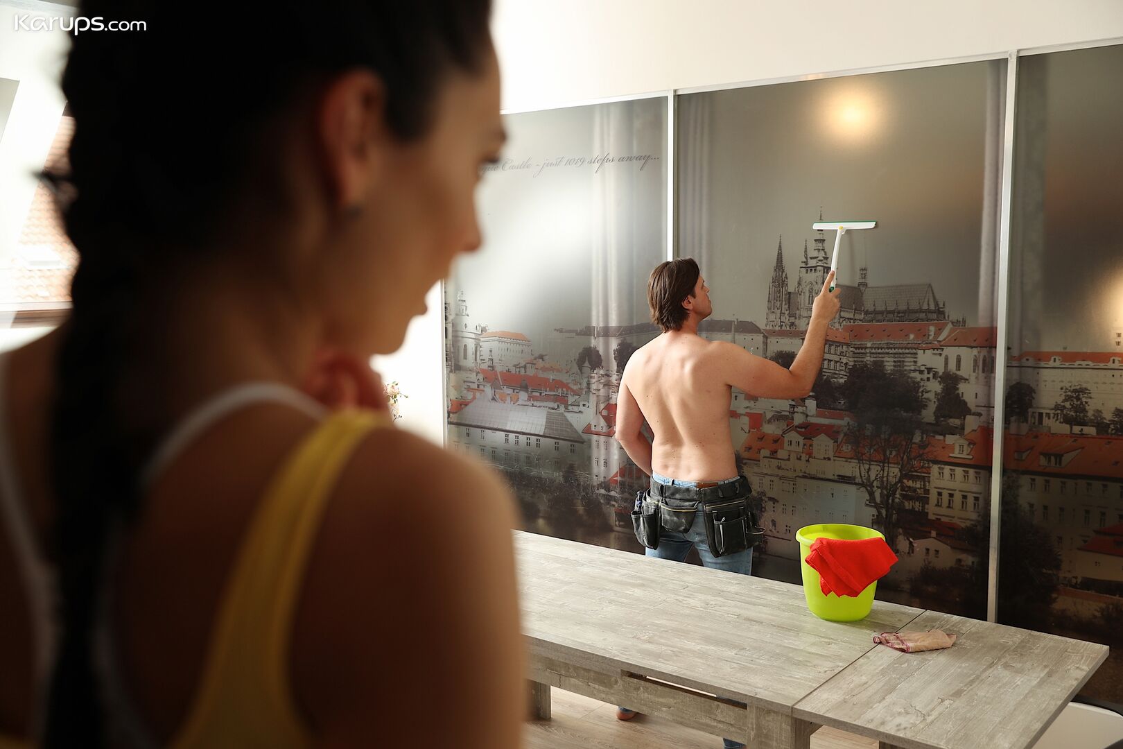 CREAMING THE CLEANER