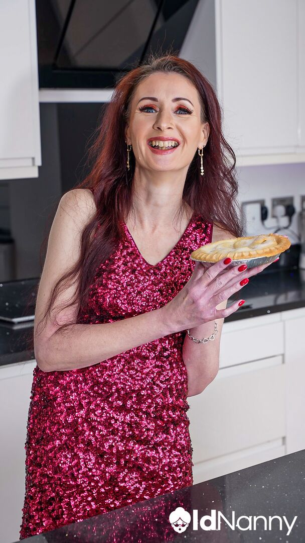 IN RETURN FOR THE PIE, SHE GETS A GIANT COCK IN HER THROAT AND PUSSY