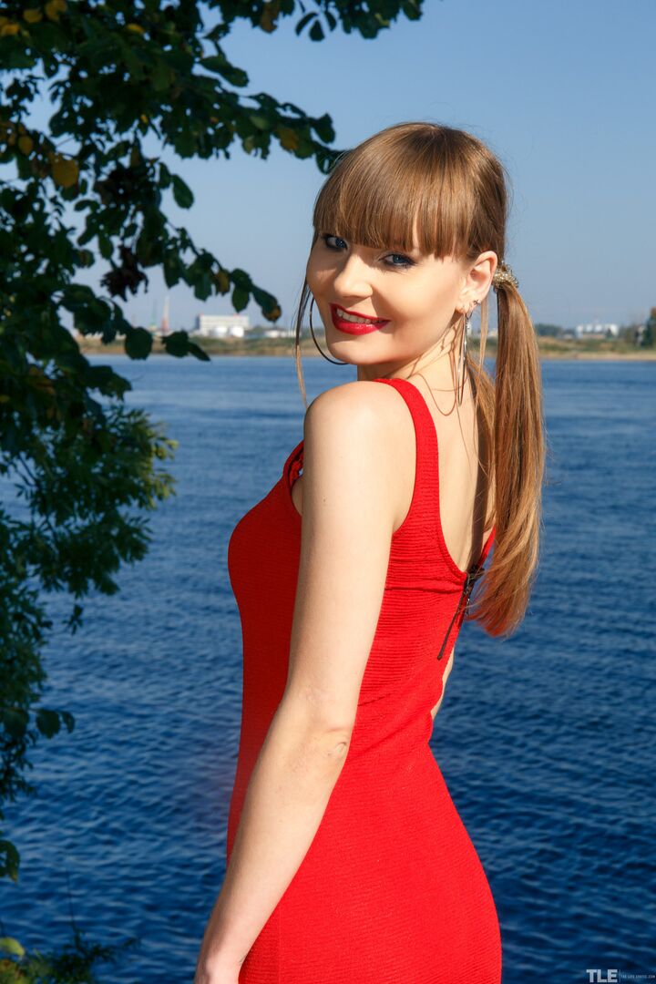 Scarlet Pee 2