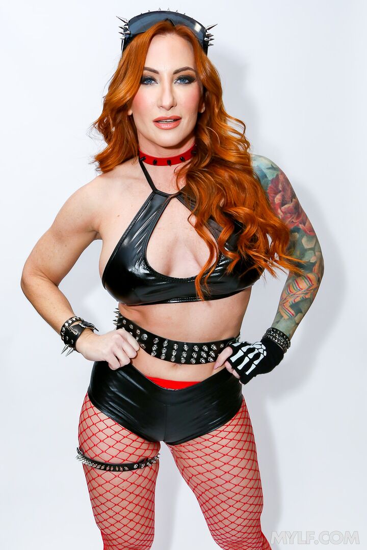 Concept: Wrestling Milfs