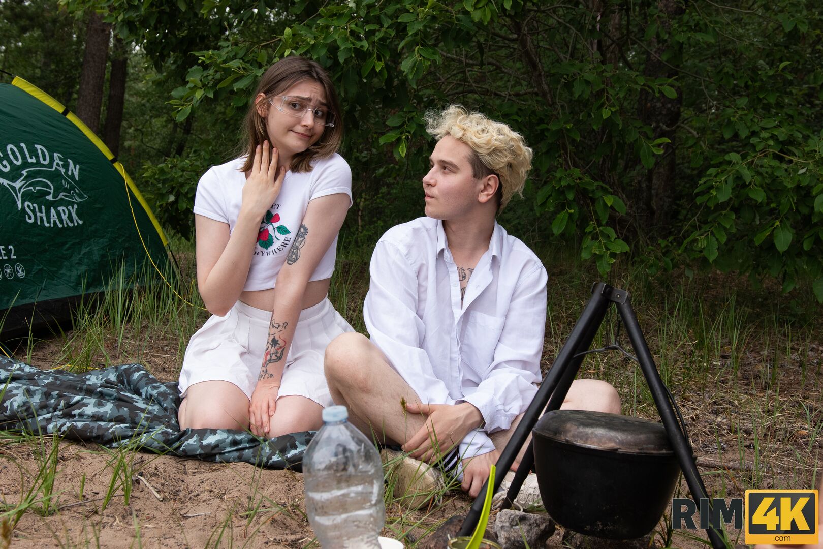 2 Girls 1 Cleanup