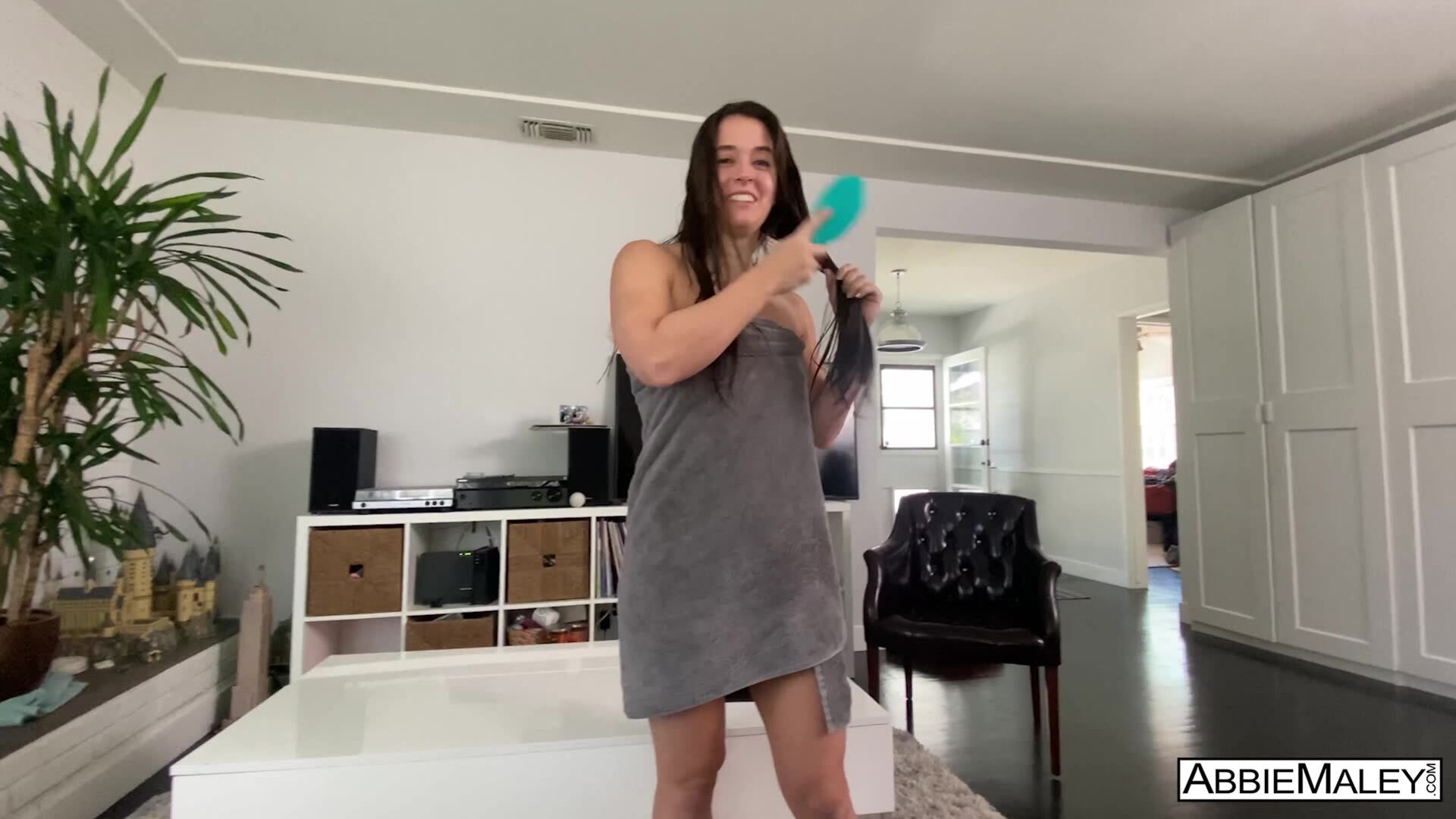 Able Godshark Help Abbie Maley Practice For Her Date