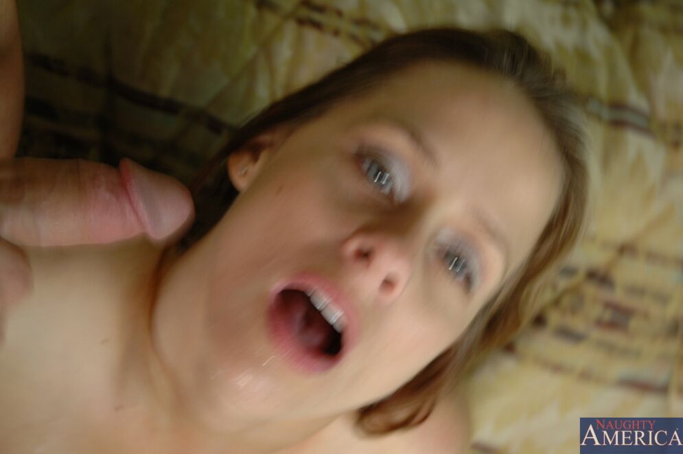 Payton Leigh fucking in the bed with her big natural tits