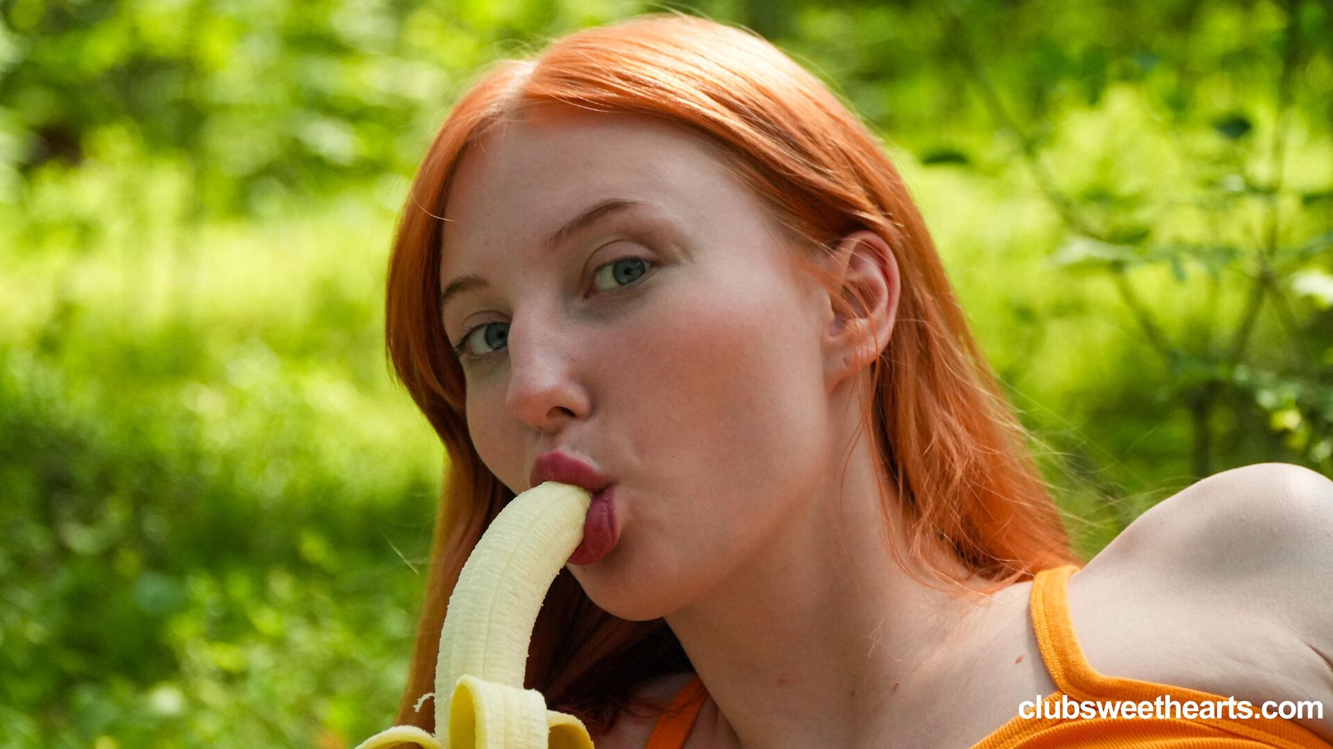 Banana reminds me of cock