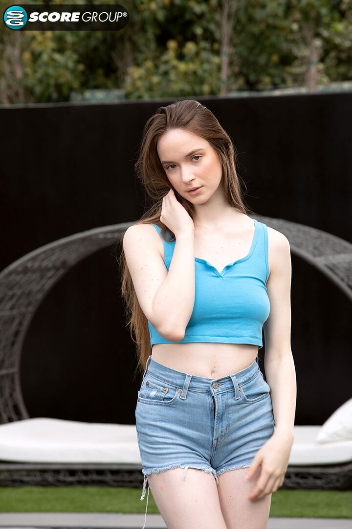 BEAUTIFUL BRUNETTE TEEN HAZEL SHOWS OFF HER HAIRY PUSSY AND MASTURBATES OUTDOORS.