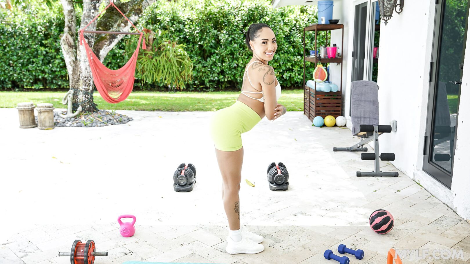 Fit Busty MILF Has the Only Summer Routine You Need