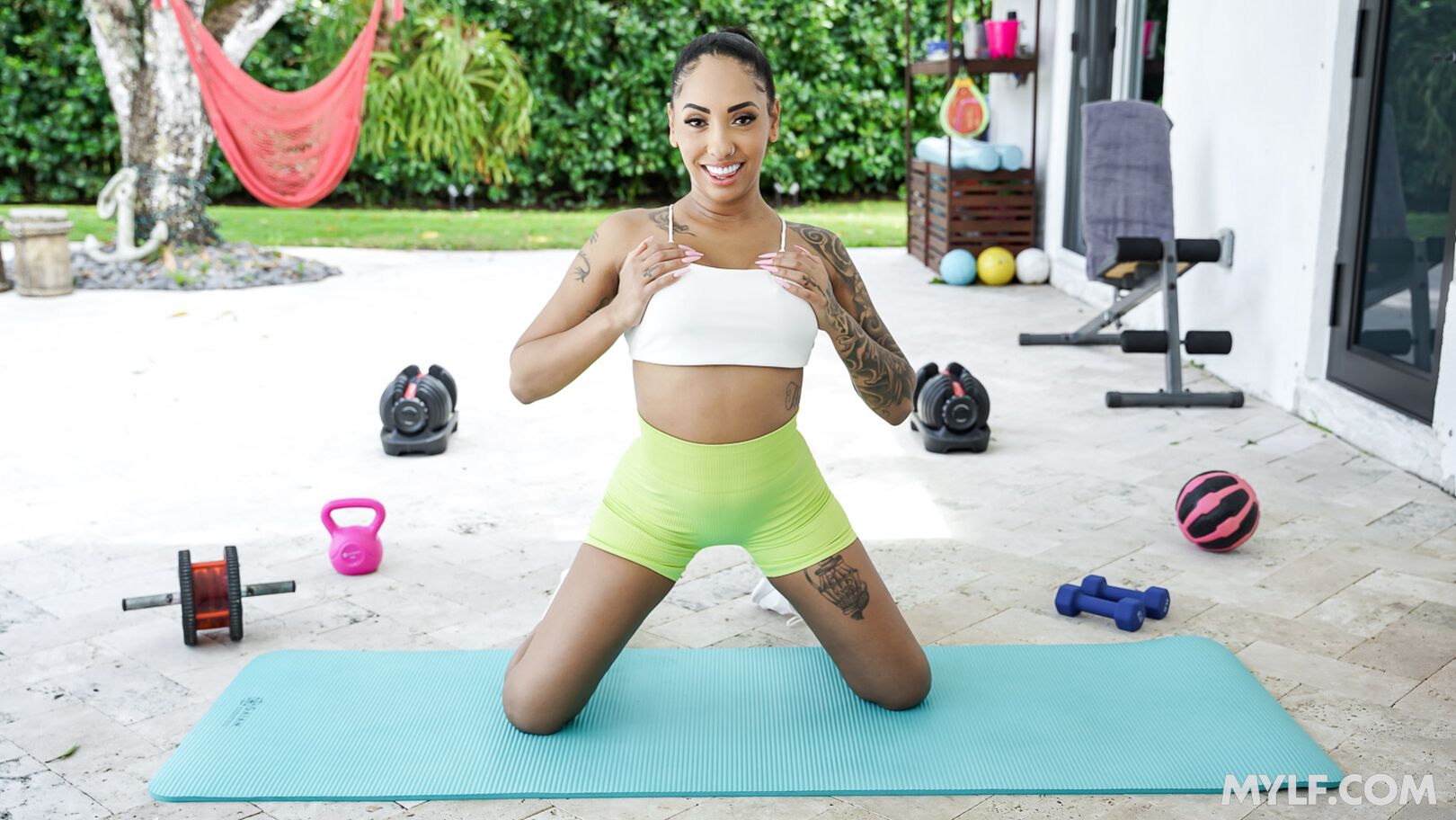 Fit Busty MILF Has the Only Summer Routine You Need