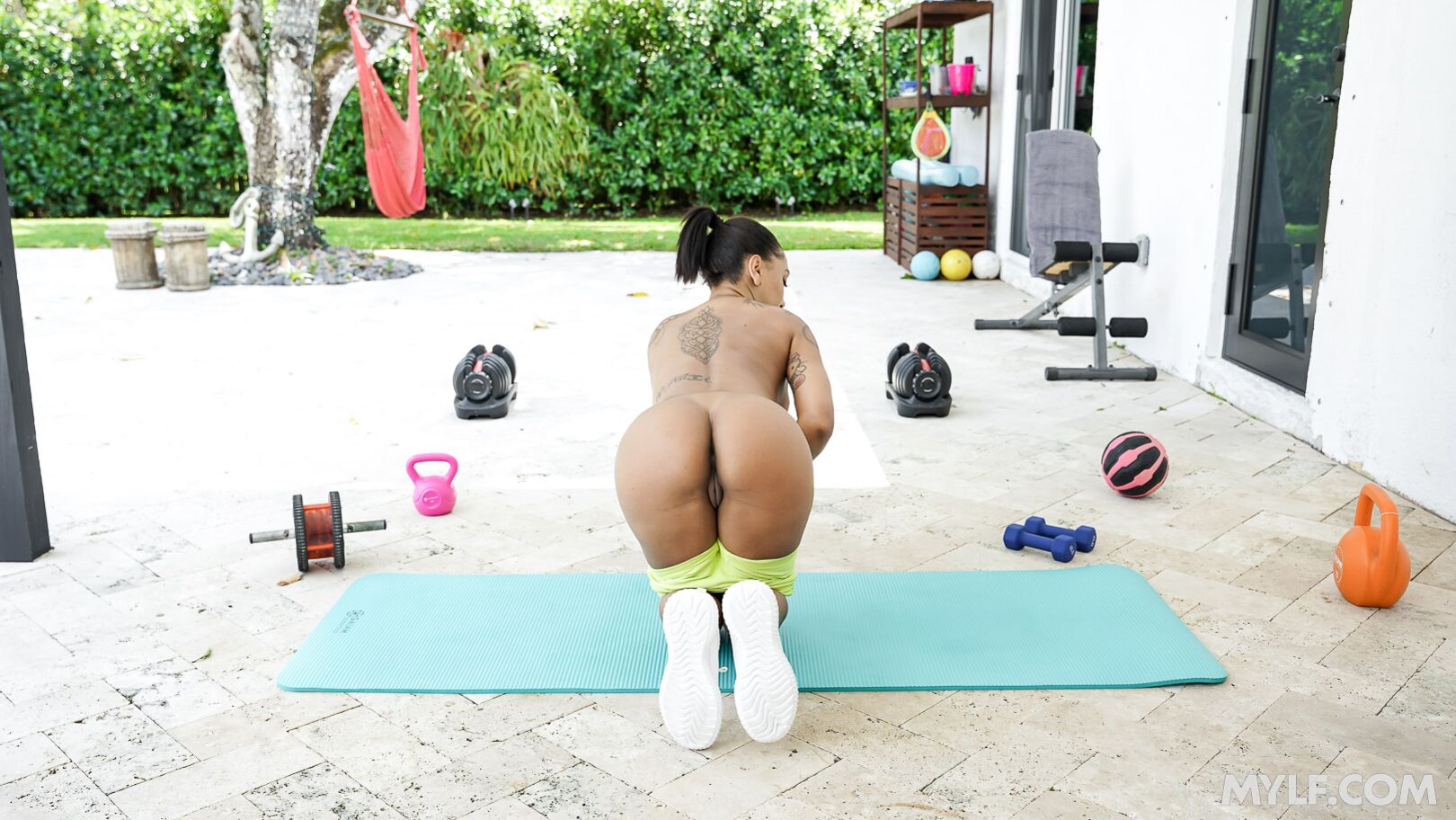 Fit Busty MILF Has the Only Summer Routine You Need