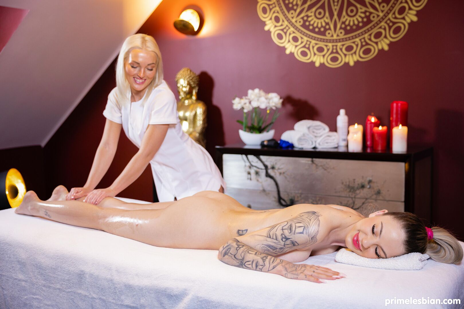 Sexy lesbian massage