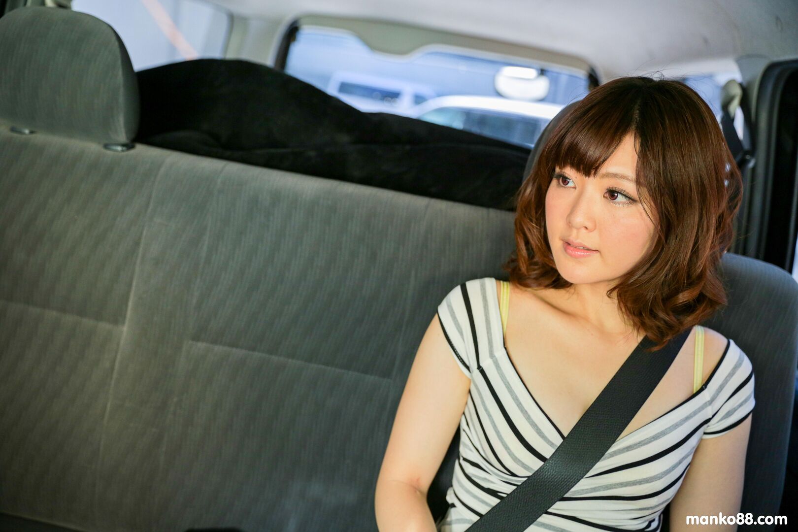 Tomoka Sakurai blowjob in the car