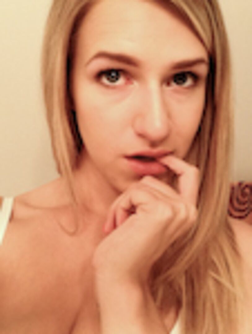 Hot blonde loves video games