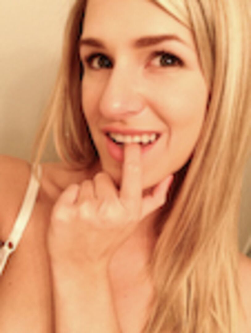 Hot blonde loves video games