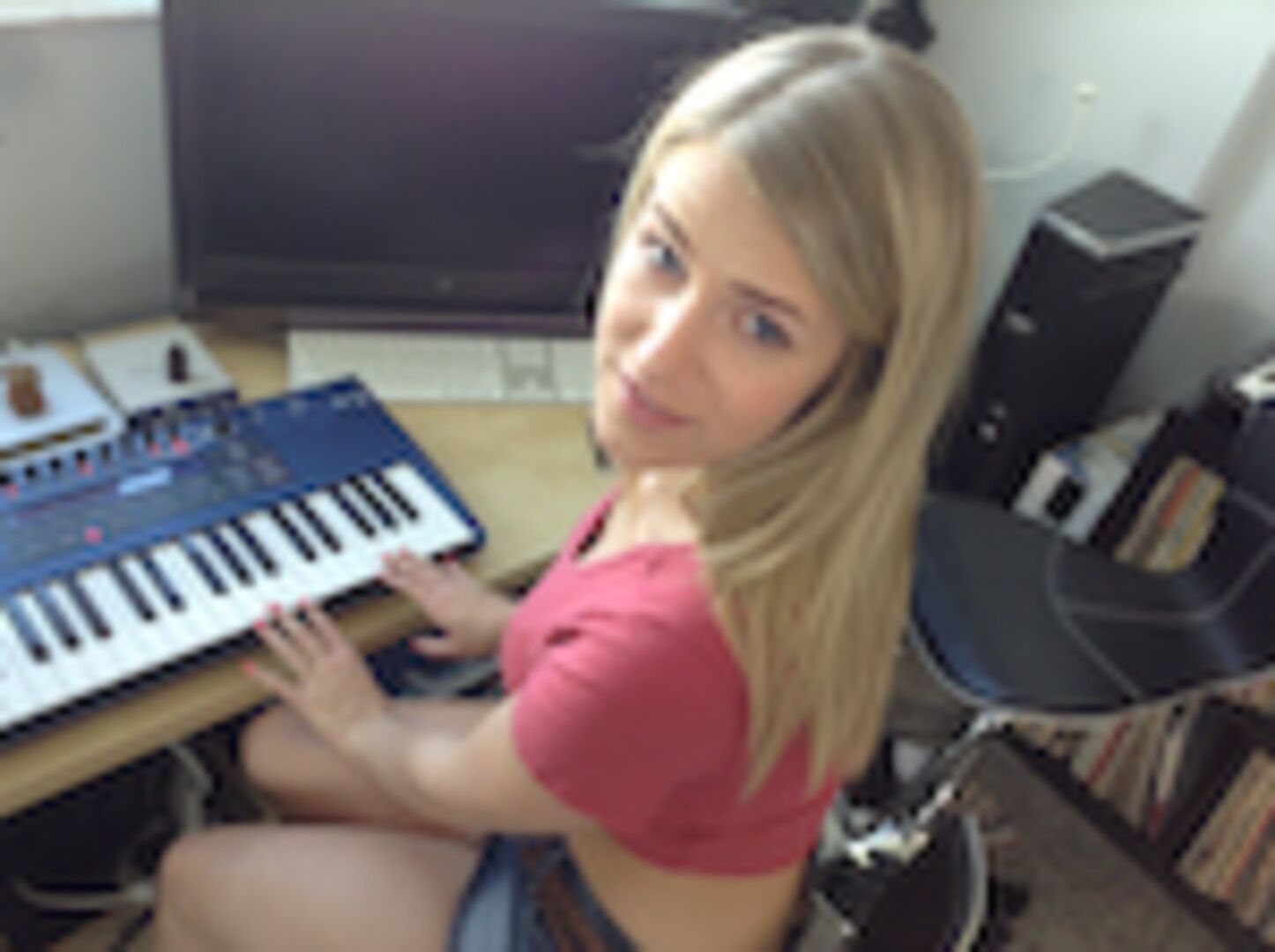 Hot blonde loves video games