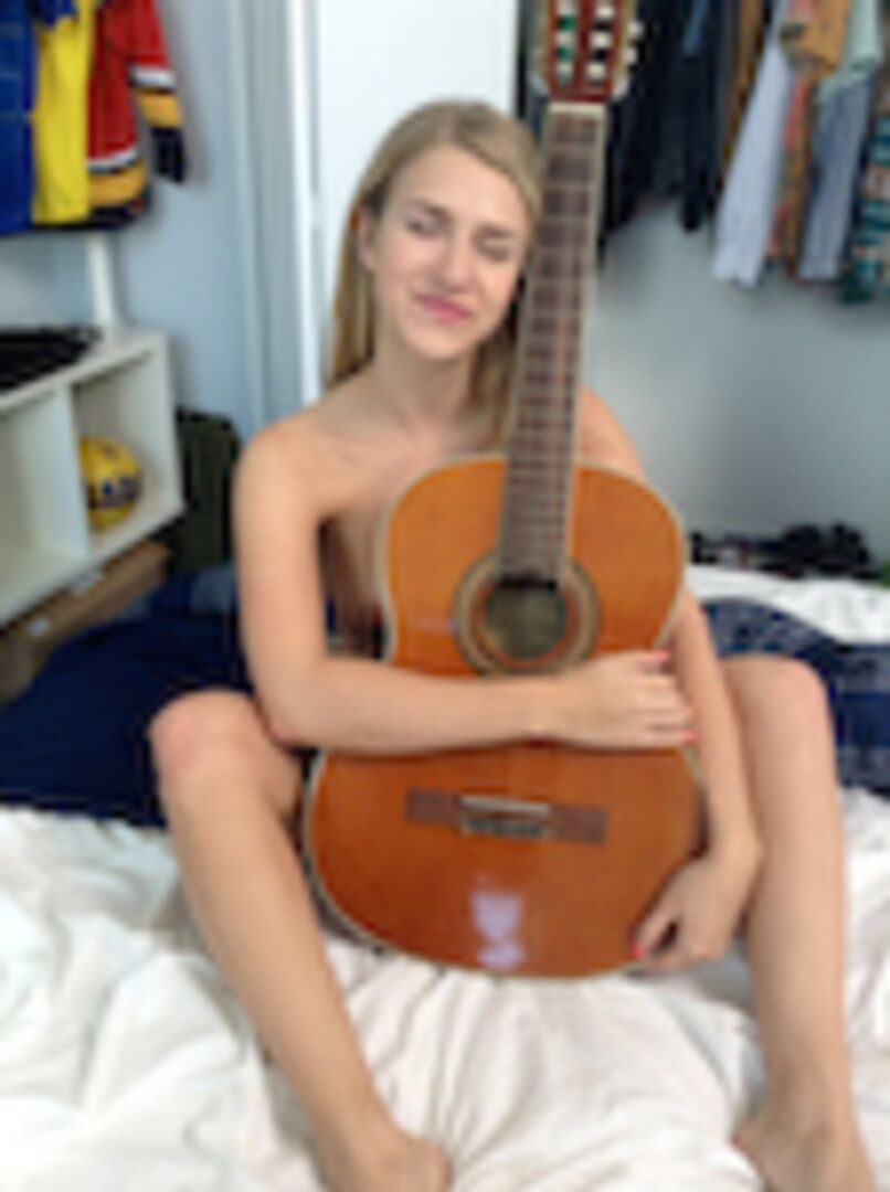 Hot blonde loves video games