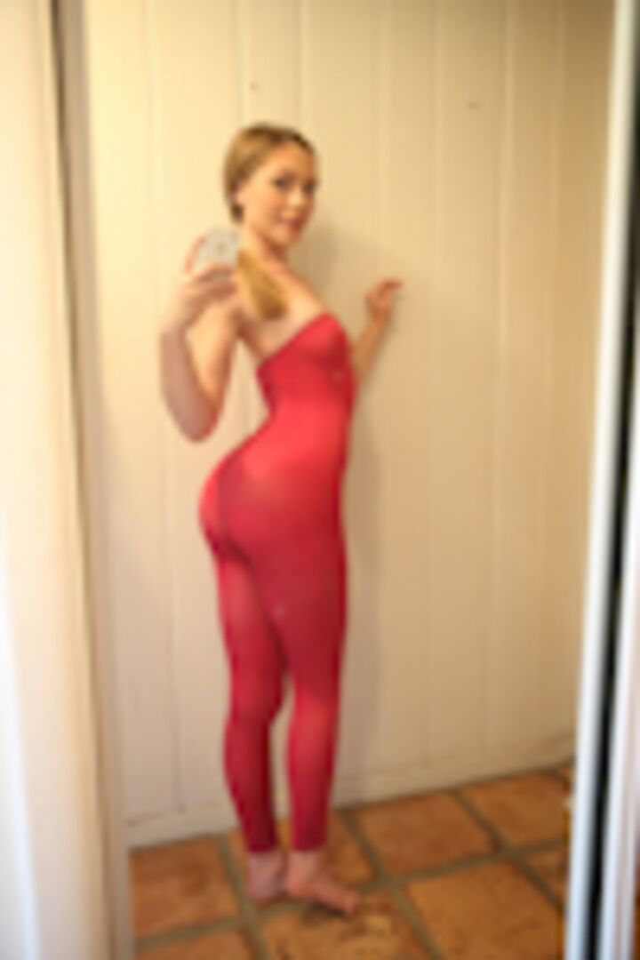 Aurielee has a pretty pussy