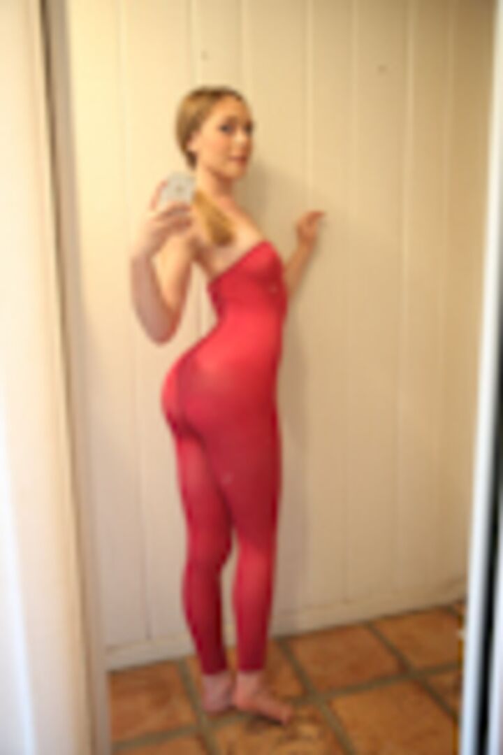 Aurielee has a pretty pussy