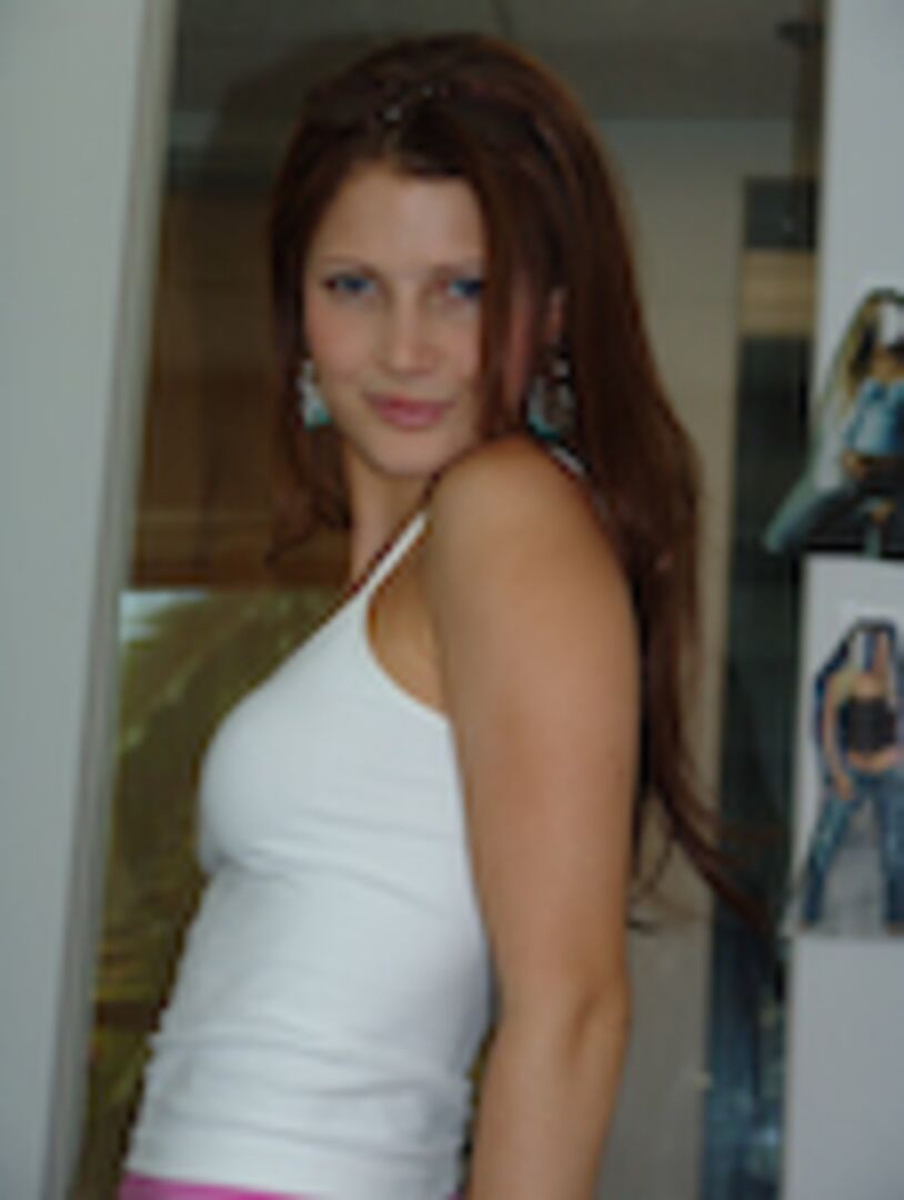 Sexy new amateur girl from back in the day, famous now