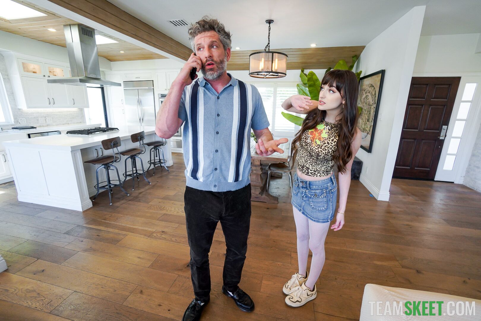 Desperate Babysitter Finally Gets Her Boss’s Attention