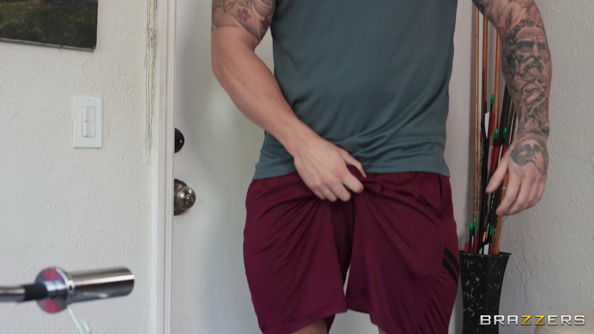 Rocker Pussy for the Jock's Cock