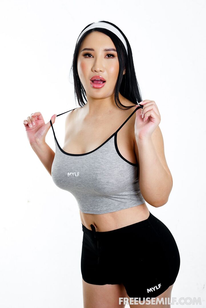 Busty Asian Chef Combines Freeuse Sex and Fine Dining