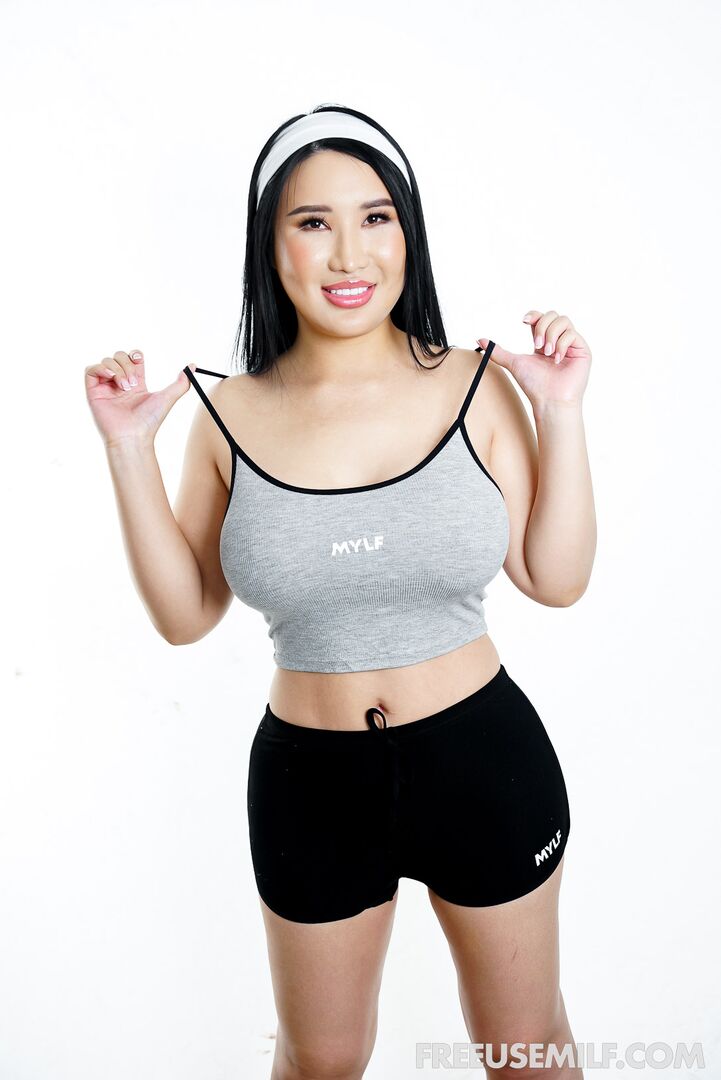 Busty Asian Chef Combines Freeuse Sex and Fine Dining