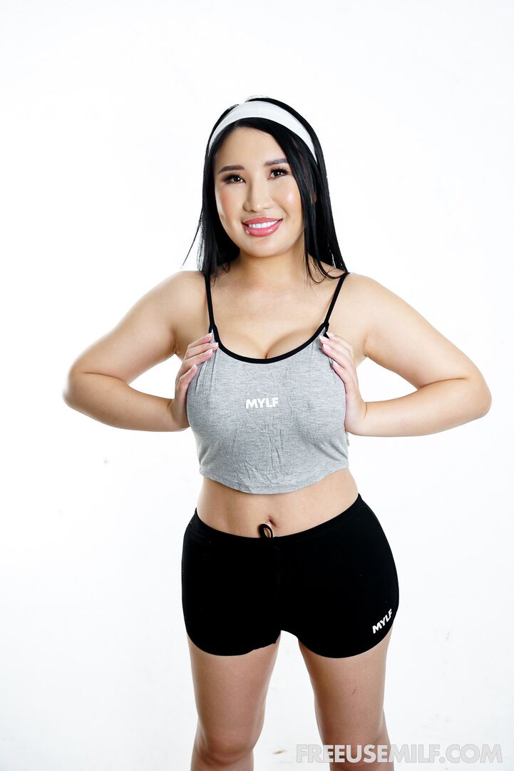 Busty Asian Chef Combines Freeuse Sex and Fine Dining