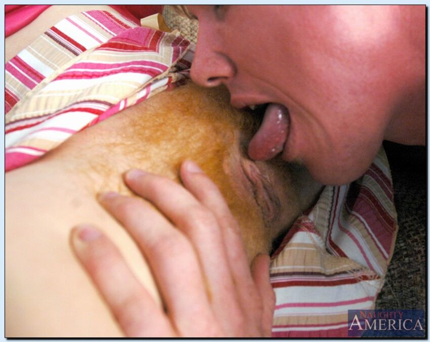 Annie Body fucking in the living room with her tits