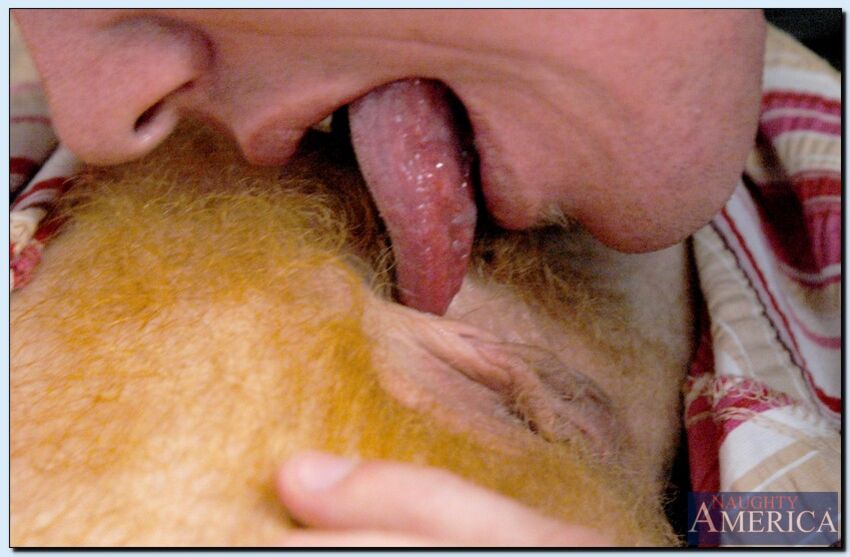 Annie Body fucking in the living room with her tits