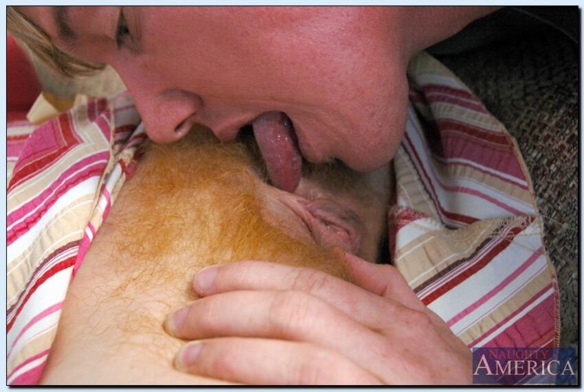 Annie Body fucking in the living room with her tits