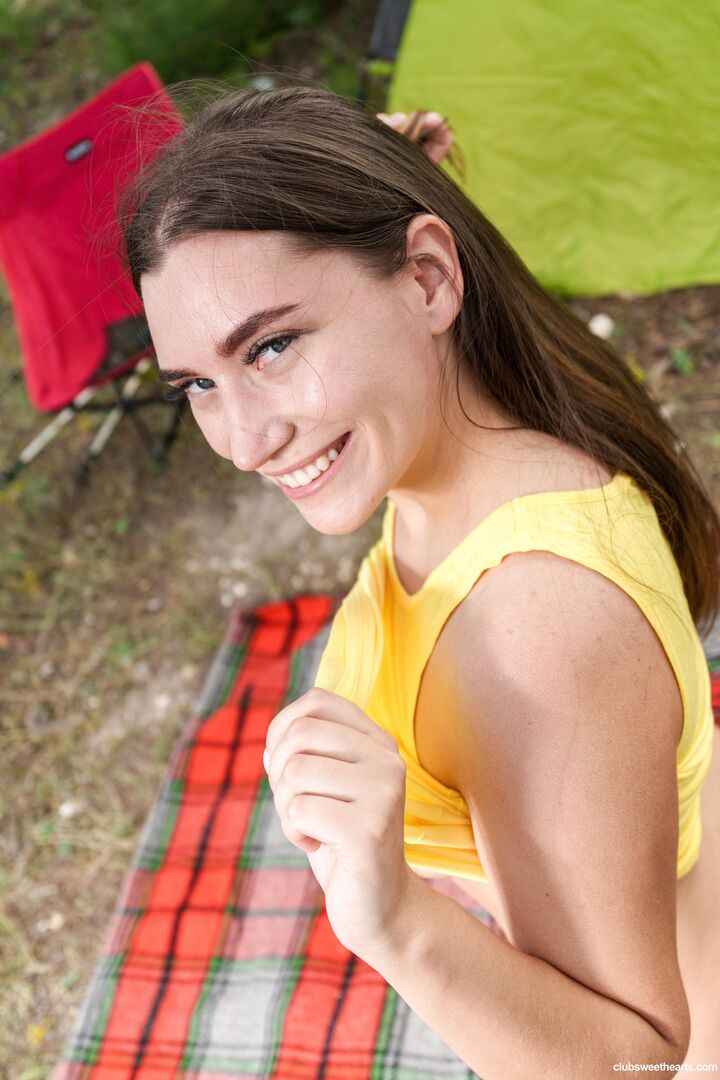 Elise Moon goes camping