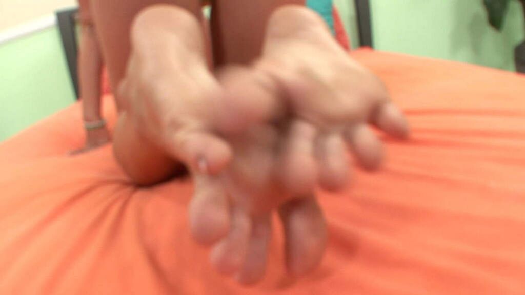 Smoking Body Fuckable Feet 2 2