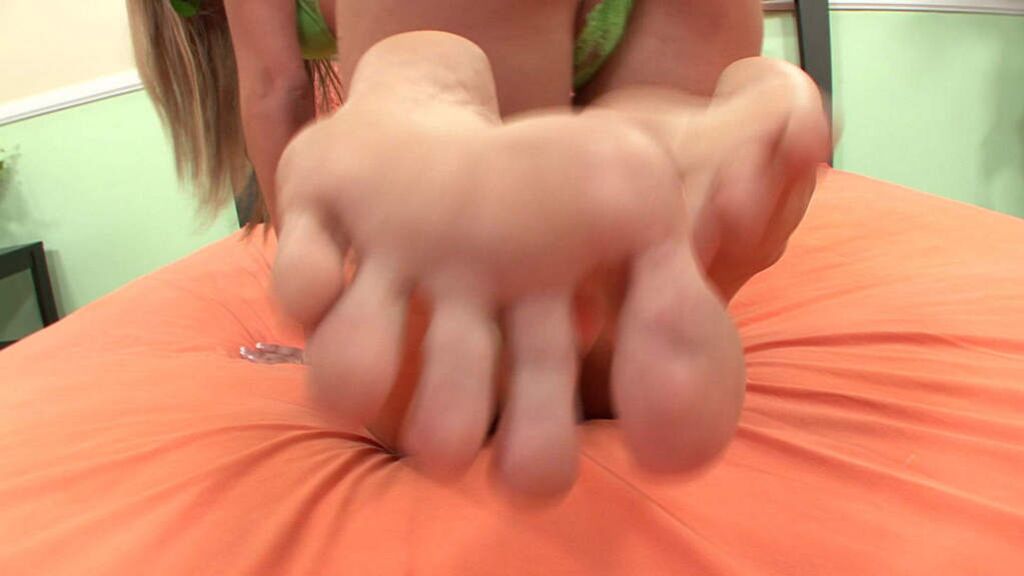 Smoking Body Fuckable Feet 2 2