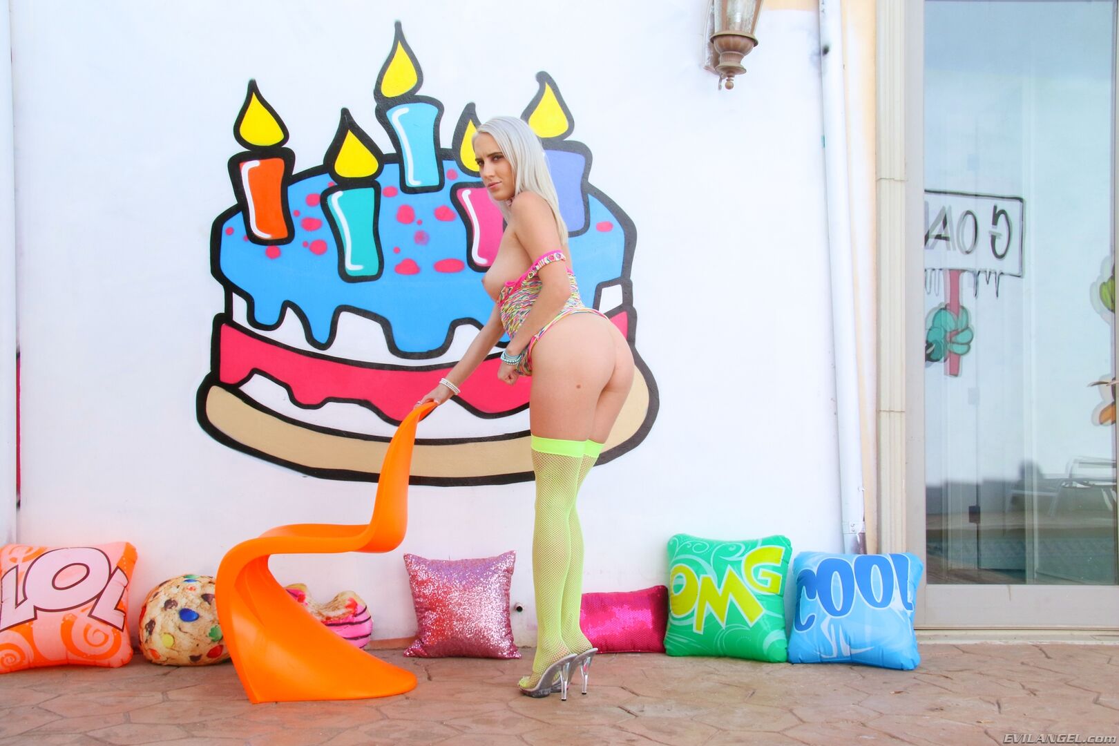 Squirting Audition Soaks Director