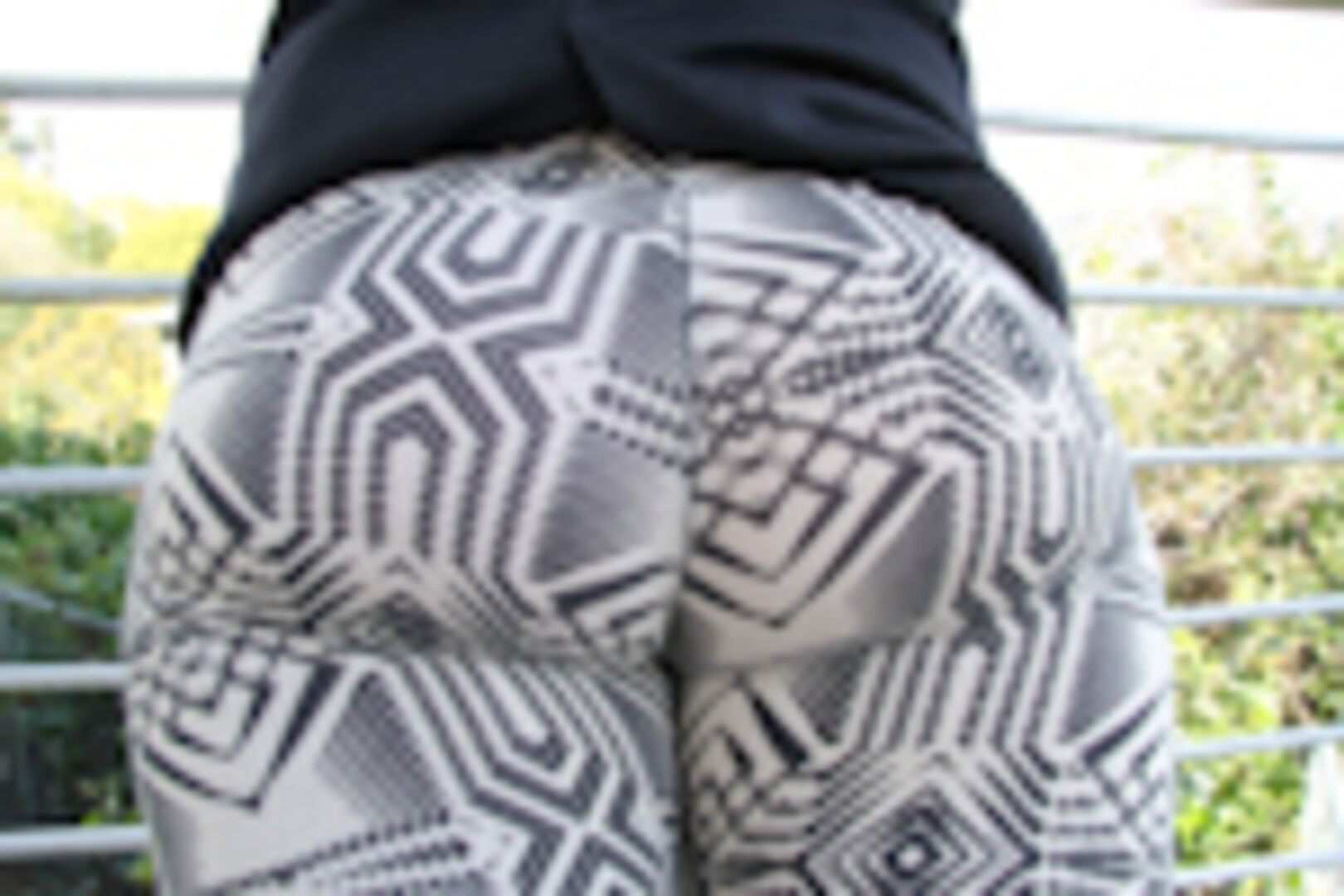 This sexy white girl with an ass gets drilled