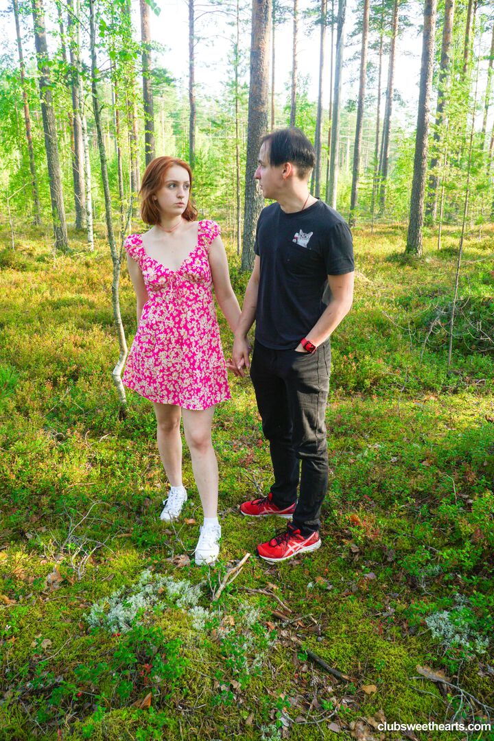 Redhead Fergy horny in nature