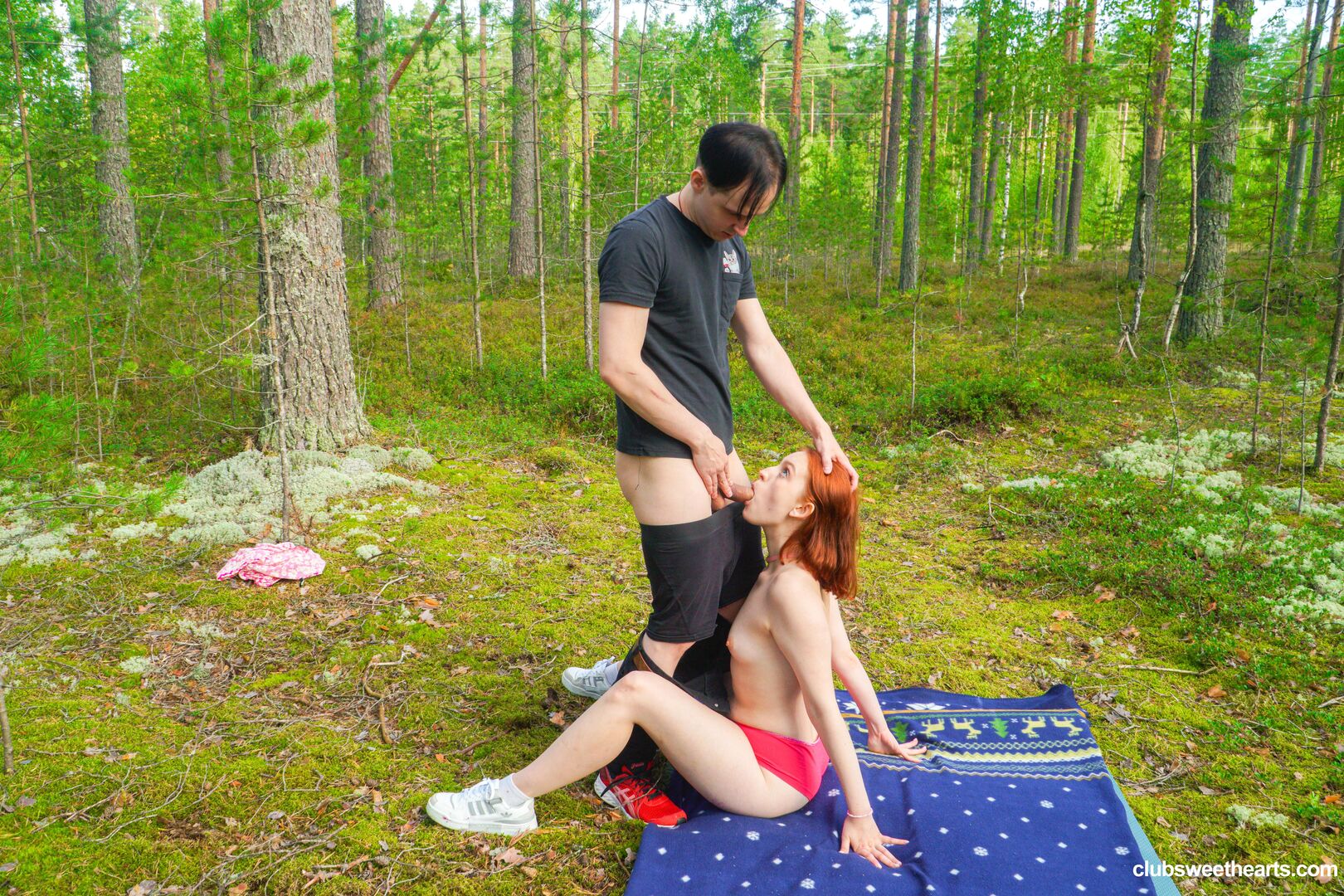 Redhead Fergy horny in nature